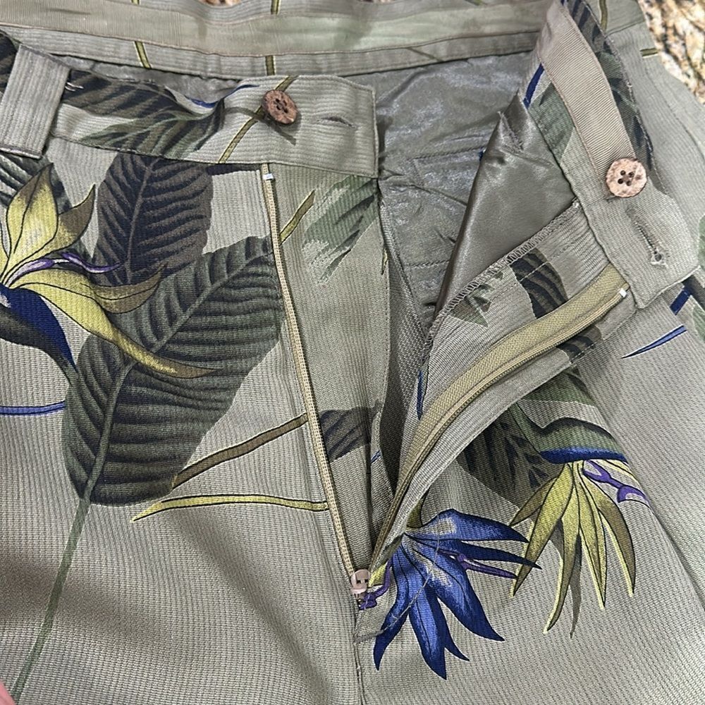 Tommy Bahama Olive Green Tropical Print High-Waist Shorts - Picture 7 of 10